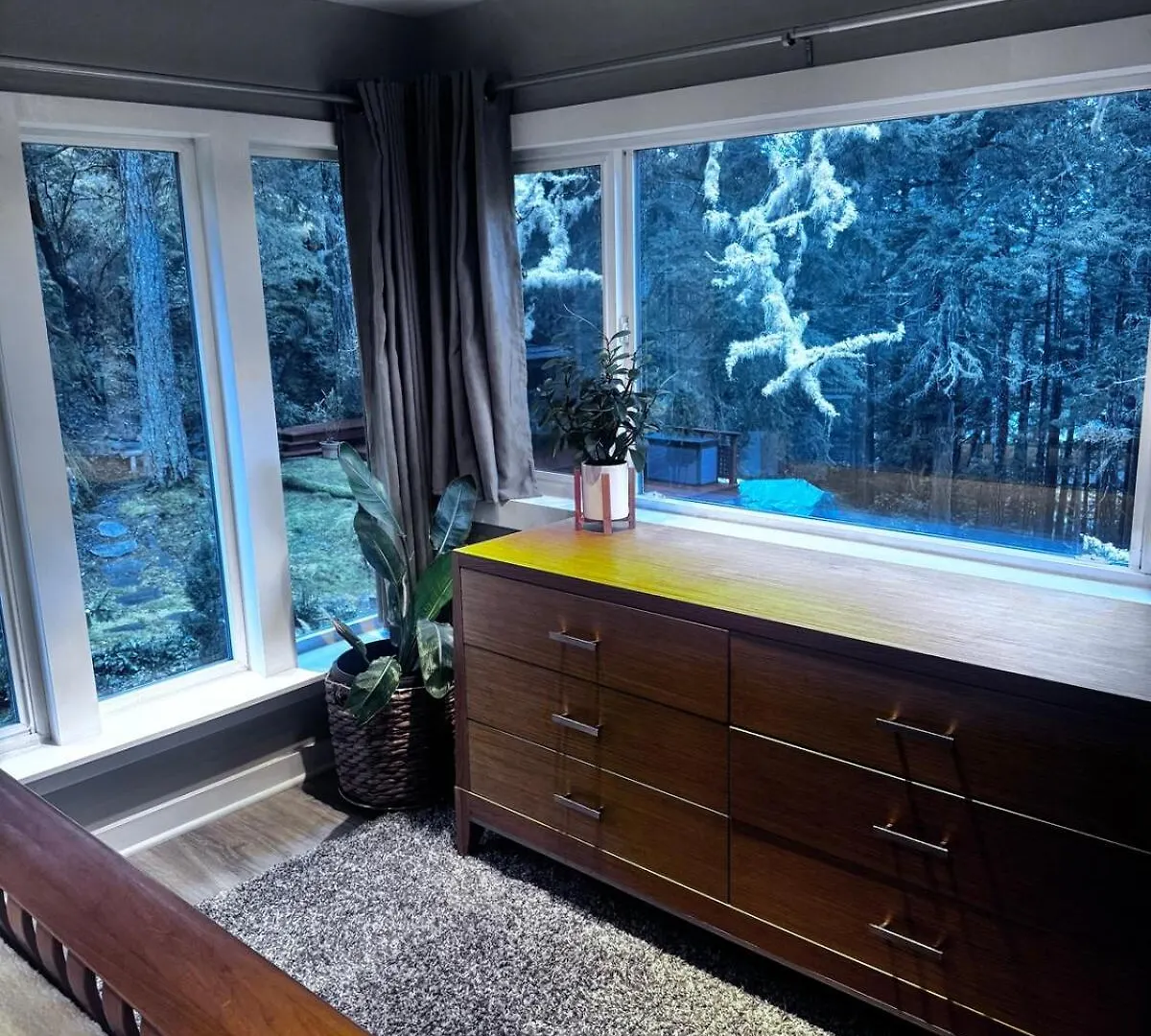 Wedgewood House Cottage In Metchosin Victoria