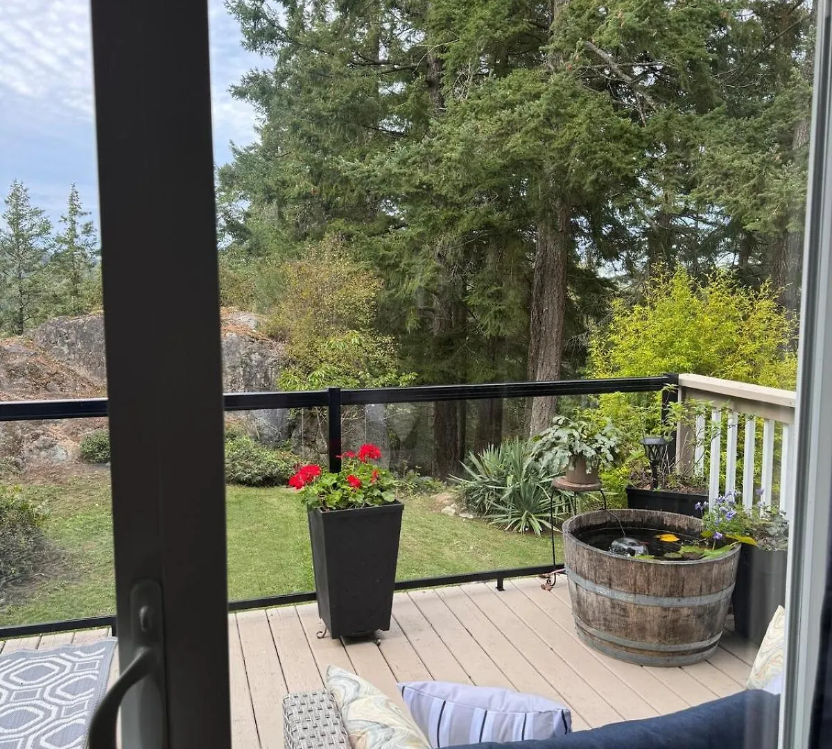 Wedgewood House Cottage In Metchosin Victoria Vakantiehuis